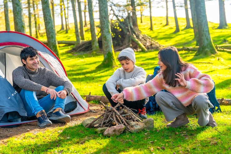Camping Keluarga Pertama: Pilihan Spot Menarik di Lembang