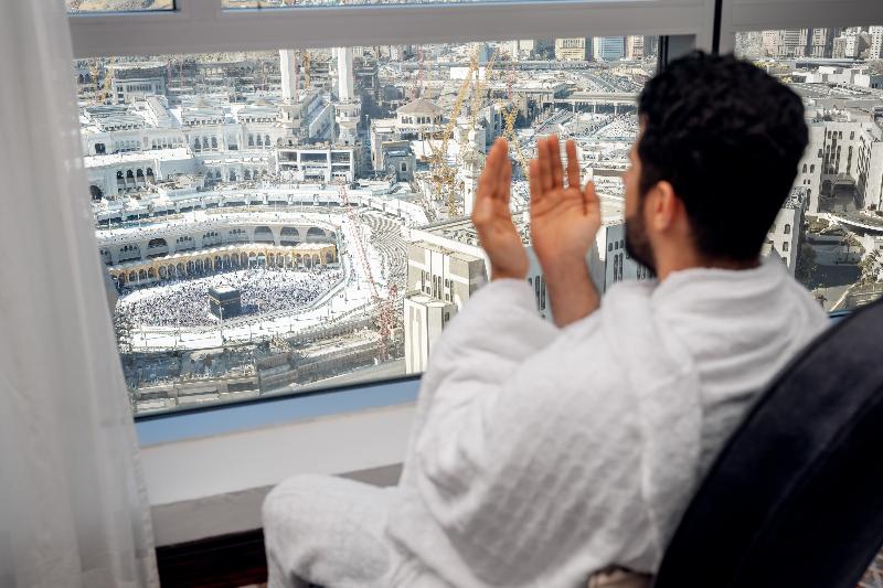 Mengapa Juli Menjadi Pilihan Utama Umroh Keluarga?